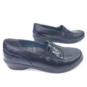 Propet Briana W0806 Slip On Wedge Shoes Black Croc Print Leather Size 7.5 B